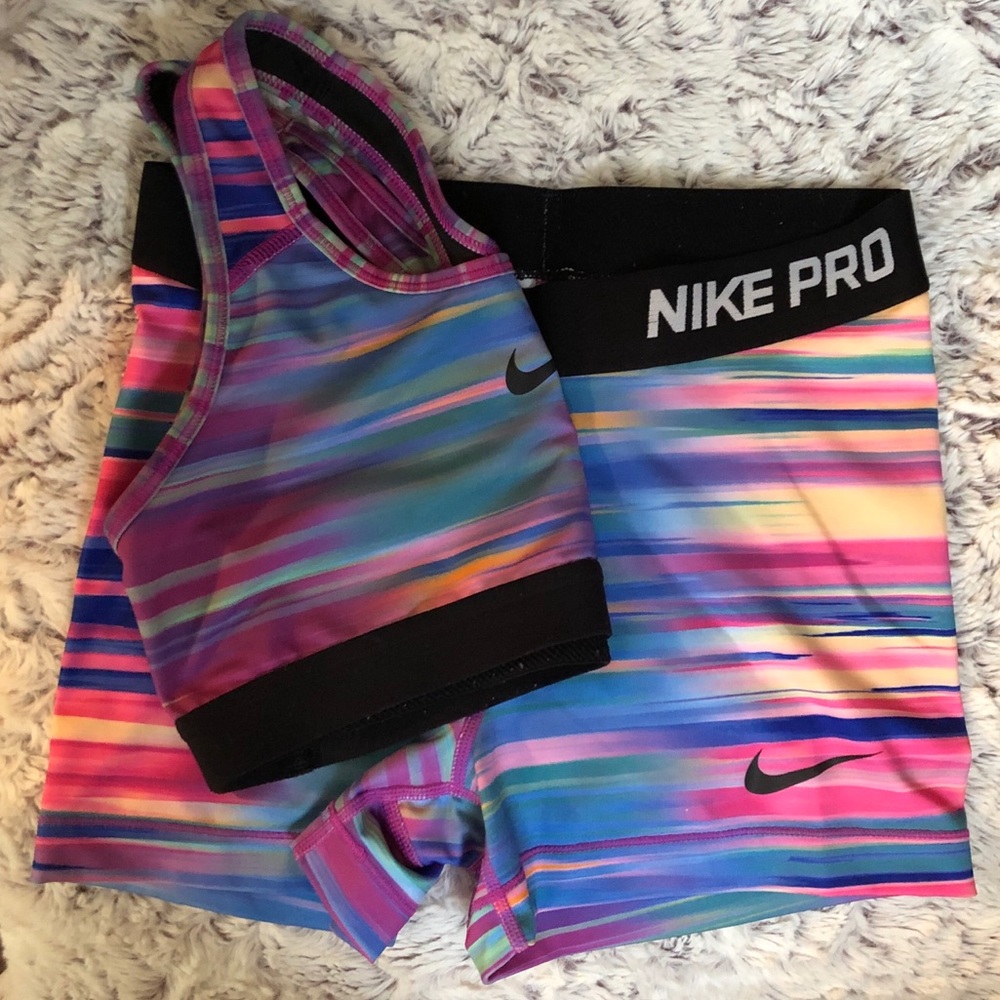 Nike Pro Swift Spandex and Bra Set